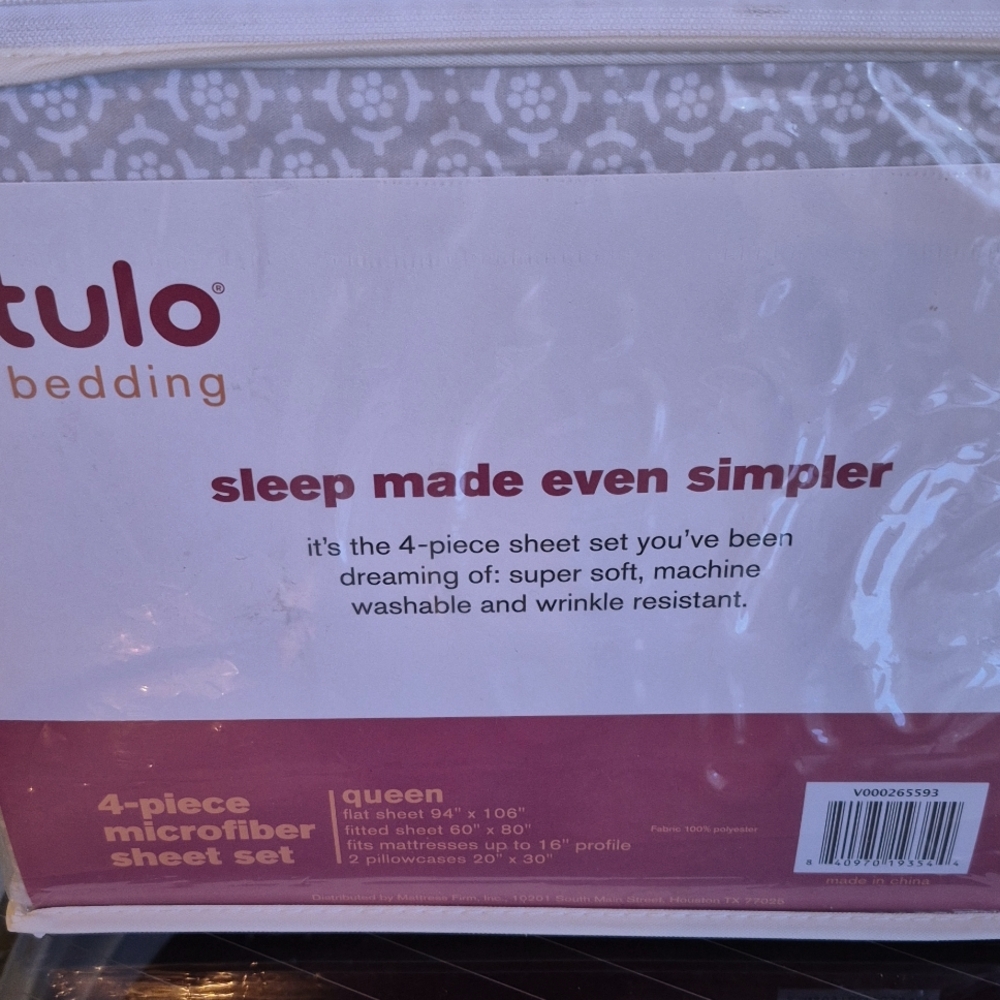 BRAND NEW IN PACKAGE TULO FOUR PIECE QUEEN SHEET SET